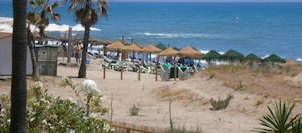 Beautiful apartment, first line beach with large terrace, nice views