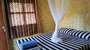 Economy Double or Twin Room, Non Smoking, Pool View | Hypo-allergenic bedding, desk, bed sheets