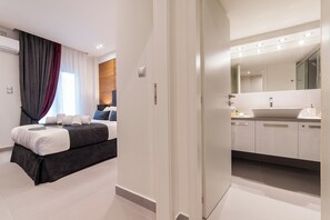 1 habitación, tabla de planchar con plancha, wifi gratis y ropa de cama 