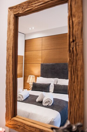 1 habitación, tabla de planchar con plancha, wifi gratis y ropa de cama 
