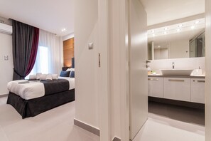 吹风机、毛巾、肥皂、洗发水