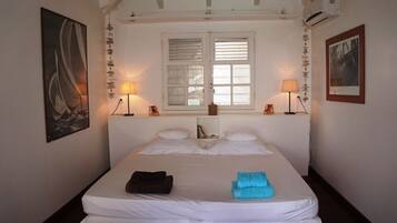 3 bedrooms, in-room safe, iron/ironing board, travel crib