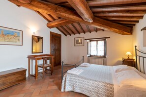 9 chambres, fer et planche Ă repasser, Wi-Fi, literie fournie