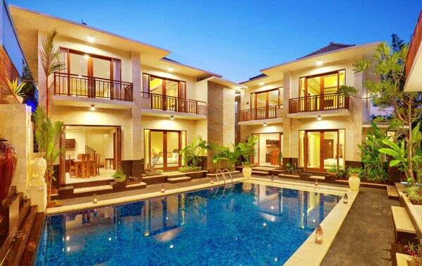 Private pool - The Legian Hotman Paris III (Legian)