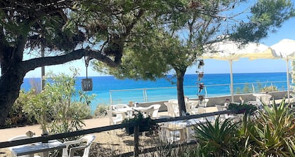 Casa Azzurra: beautiful apartment a few meters from the sea in S. Lorenzo