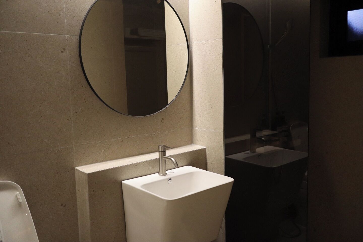 premium deluxe family | bathroom | shower, free toiletries, hair dryer, slippers