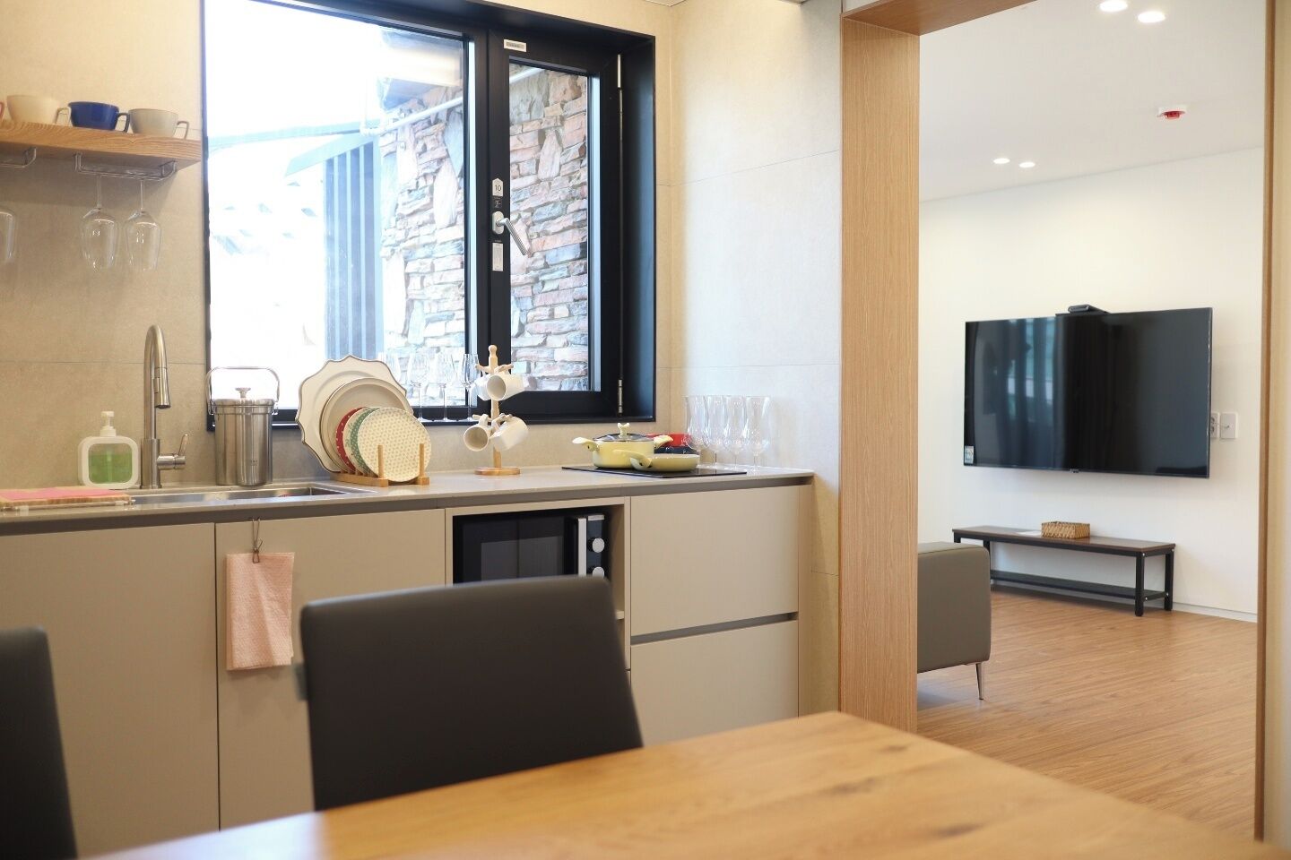 premium deluxe family | private kitchen | fridge