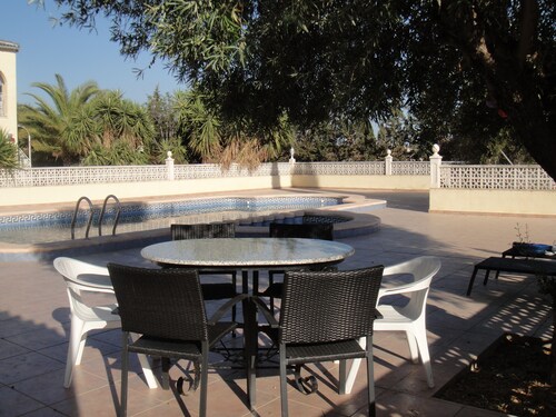 Relax , in the neighbourhood of maintains , beaches and cities