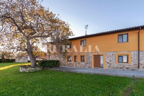 Exterior - Apto Tapia 2 - rural apartment in Luces (Colunga), Northern Spain | 6 guests (San Telmo)