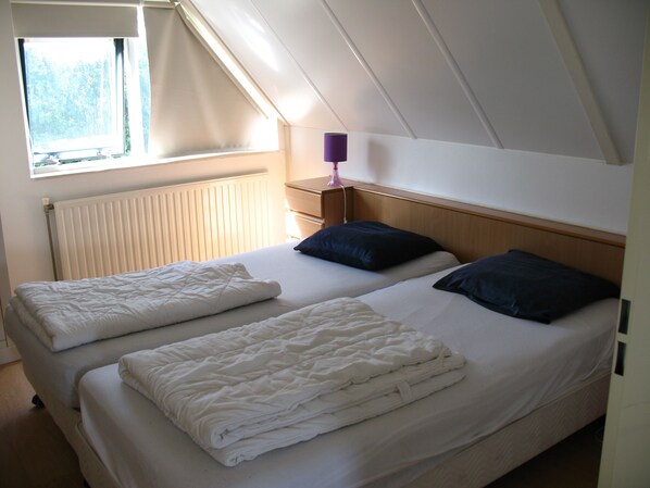 3 bedrooms, free WiFi, bed sheets