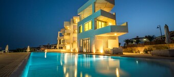 Amarila Golf Villas - Unit 3 - lovely 2 bed with stunning views, air con & wi-fi