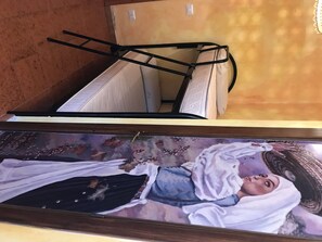 2 habitaciones, tabla de planchar con plancha, wifi y ropa de cama 