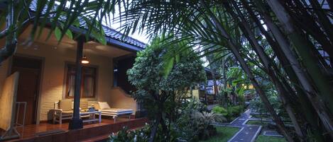 Standard Twin Room, 2 Twin Beds | Terrace/patio