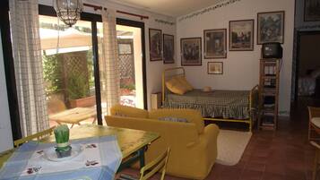 1 chambre, fer et planche Ă repasser, accĂšs Internet, draps fournis