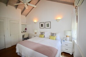 2 bedrooms, in-room safe, iron/ironing board, free WiFi