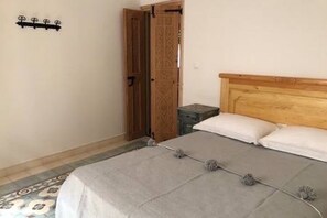 3 chambres, accĂšs Internet, draps fournis