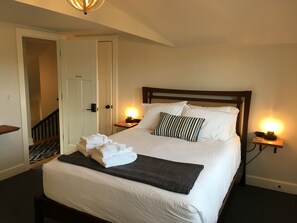 Spruce Room | Premium bedding, down comforters, laptop workspace, blackout drapes - The Alberta Petite Hotel (Portland)