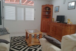 TV, DVD player