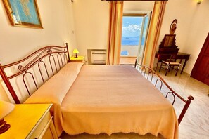 3 bedrooms, iron/ironing board, WiFi, bed sheets - Vista Vettica in Praiano - Sea View (Praiano)