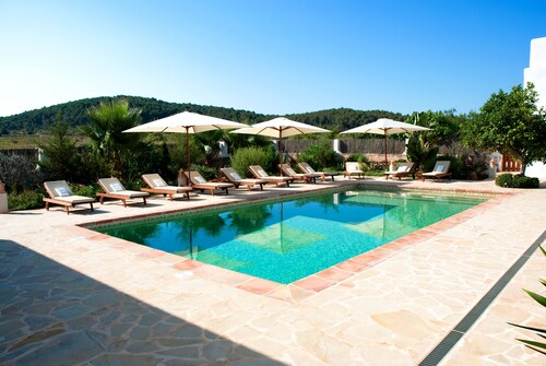 AUTHENTIC IBIZAN TRADITIONAL ARCHITECTURE HOUSE-FAMILY HERITAGE