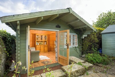 Cosy cottage with delightful private garden and summerhouse.