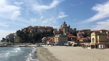 Liegestühle, Strandtücher