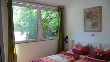 1 bedroom, iron/ironing board, bed sheets