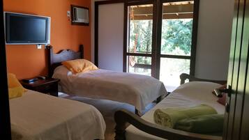 Individually decorated, blackout curtains, free WiFi, bed sheets