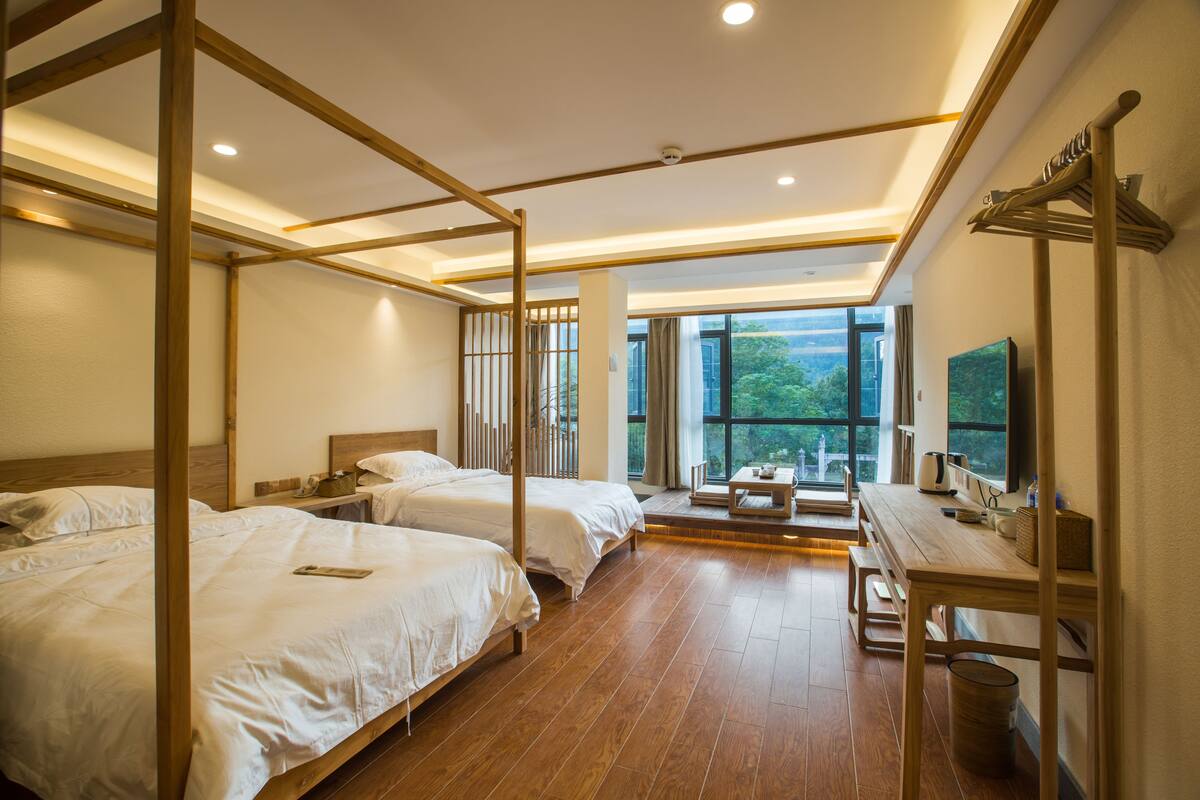 Design Triple Room, Multiple Beds, Refrigerator | Desk, blackout drapes, rollaway beds (surcharge), WiFi (free)