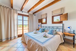 3 chambres, fer et planche Ă repasser, Wi-Fi gratuit, draps fournis