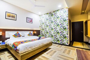 Premium Room, 1 Queen Bed, Non Smoking | Desk, rollaway beds, free WiFi, bed sheets - FabHotel The Royal CM Plaza (Jaipur)