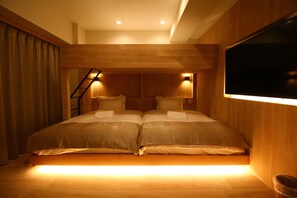 Desk, blackout curtains, free WiFi, bed sheets