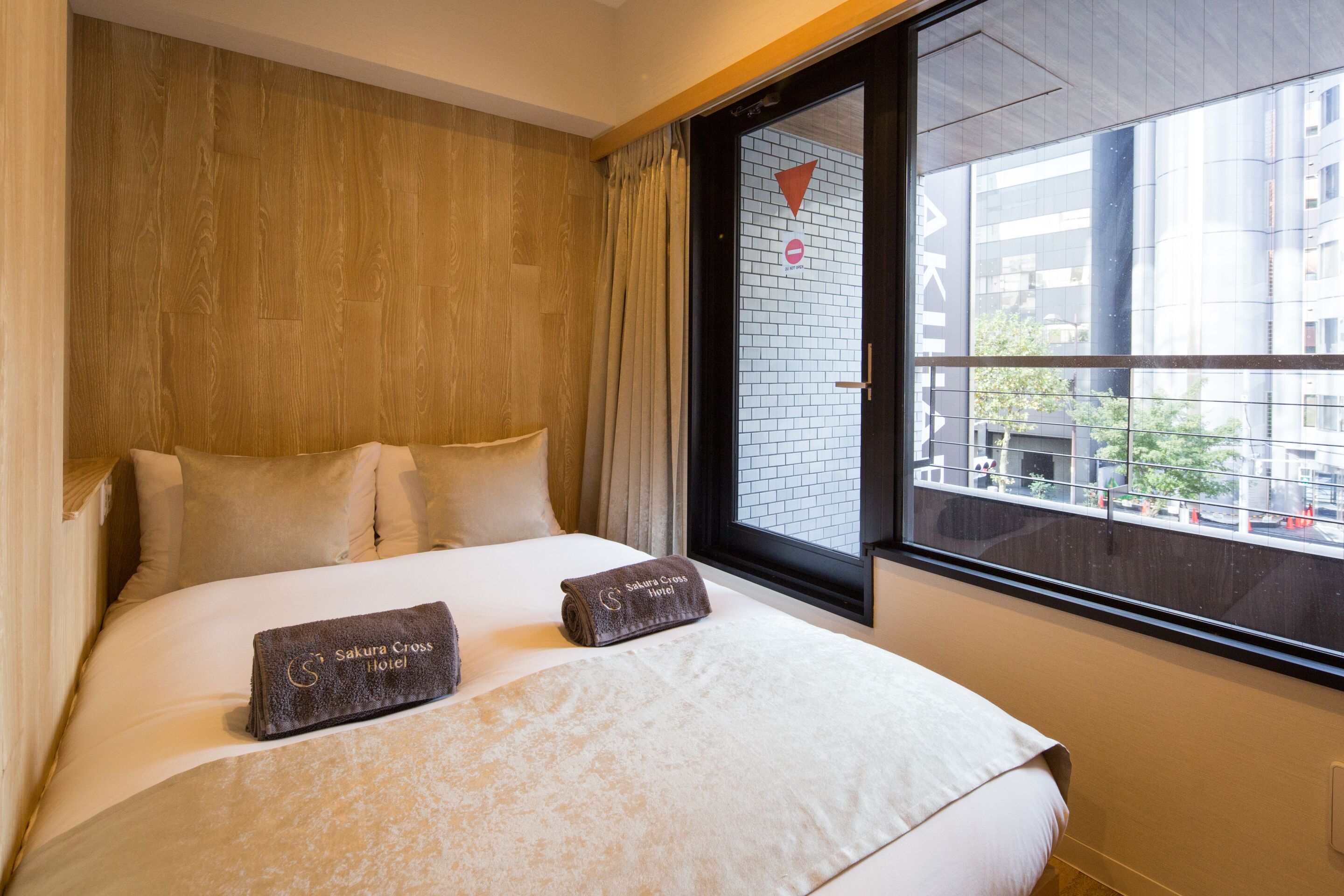 desk, blackout curtains, free wifi, bed sheets