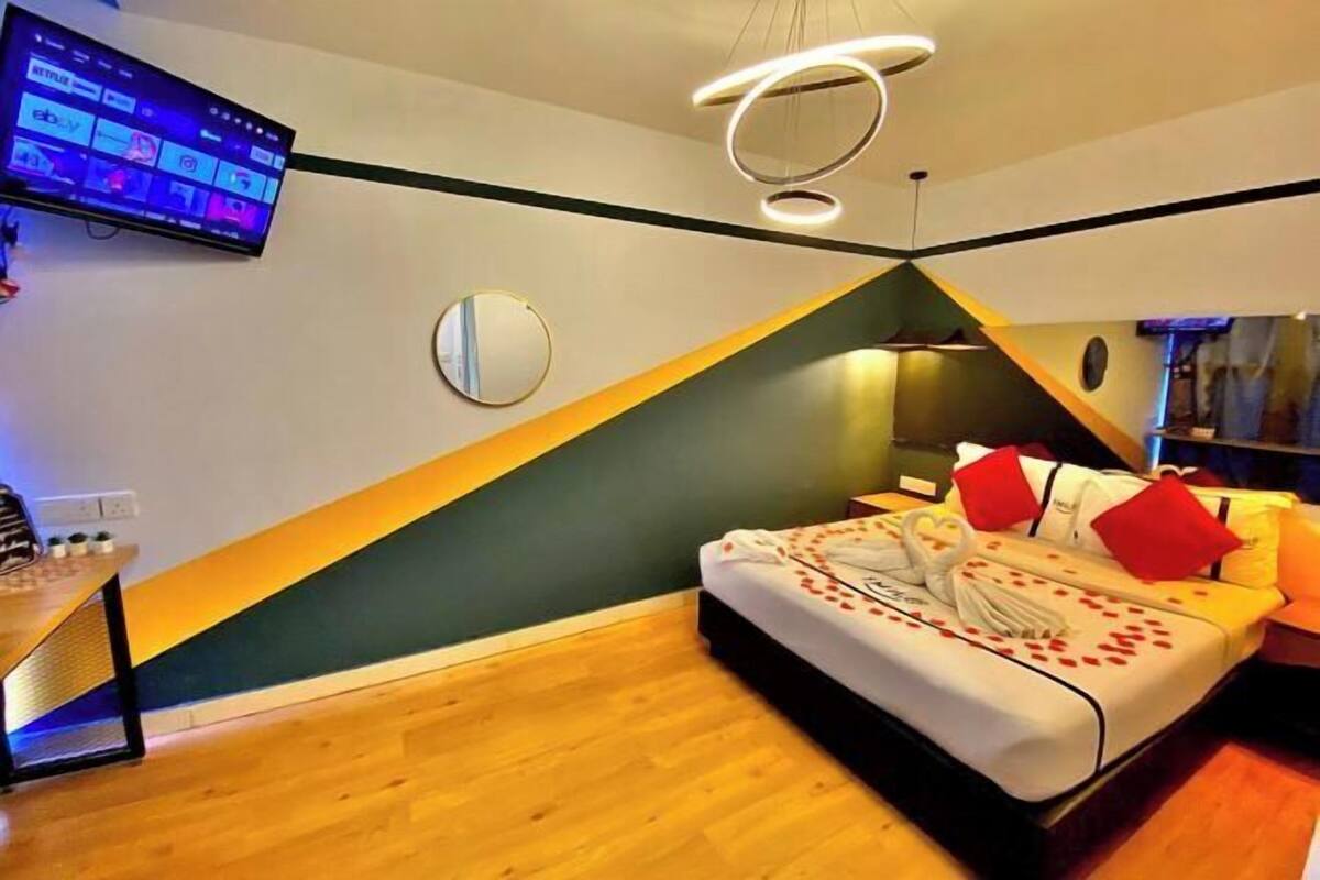 In-room safe, desk, laptop workspace, soundproofing