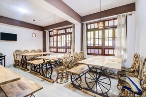 Restaurant - FabExpress Parasol Residency (Gangtok)