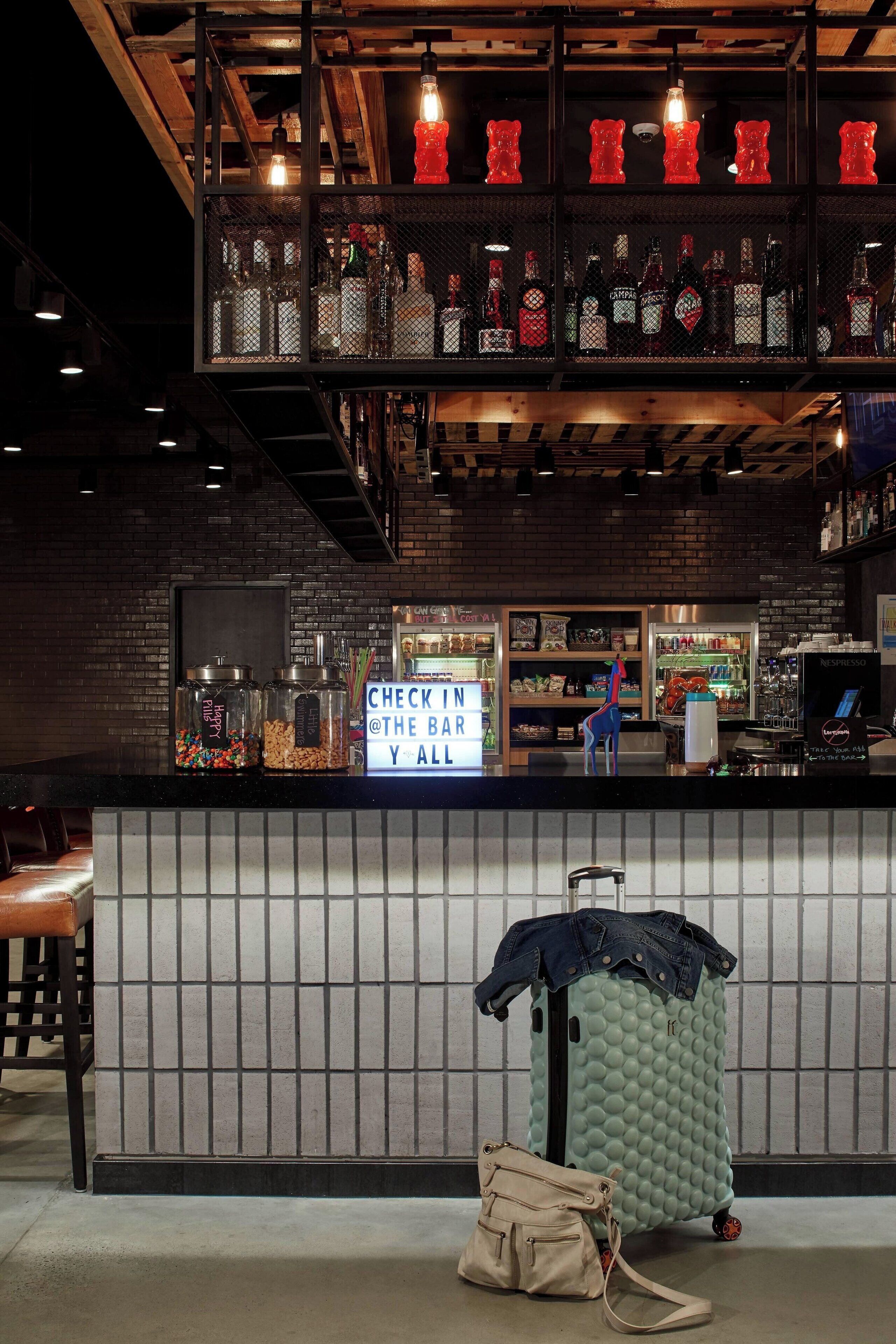 2 bars/lounges, rooftop bar