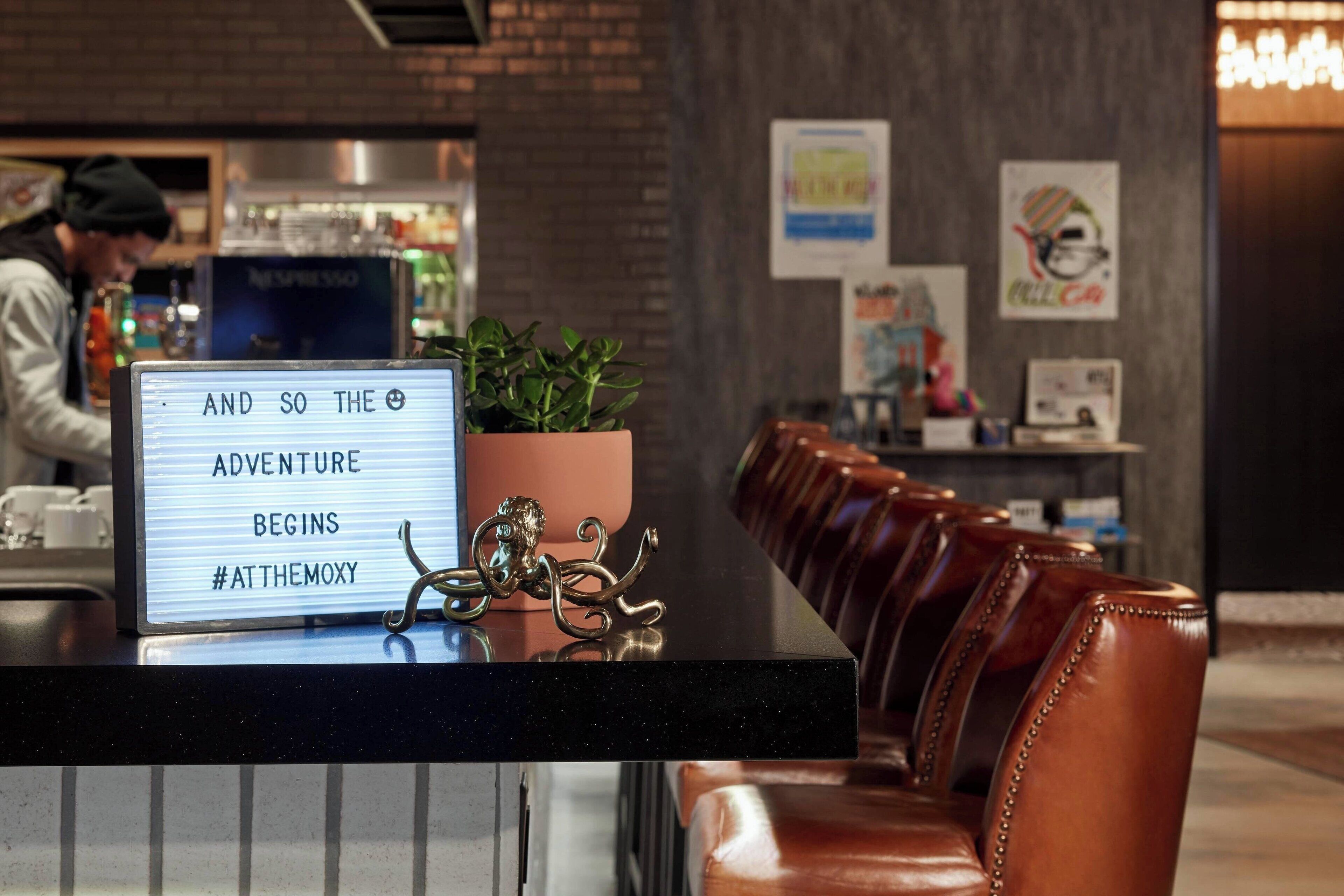 2 bars/lounges, rooftop bar