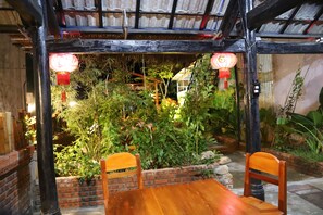 Bar (on property) - Phong Nha Friendly Home (Bo Trach)