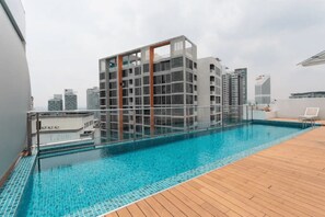 Outdoor pool - 3r2b Bkt Bintang KL Town City by SYNC (Kuala Lumpur)