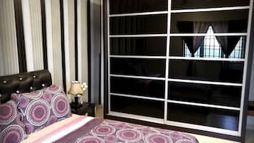 Apartment, 4 Bedrooms, River View | 4 bedrooms, iron/ironing board, free WiFi