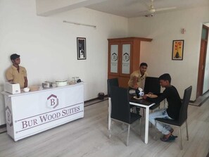 Lobby - Burwood Suites Serviced Apartments (Hyderabad)