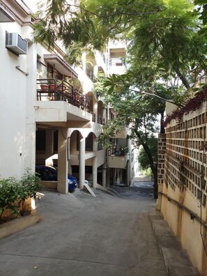 Exterior - Burwood Suites Serviced Apartments (Hyderabad)