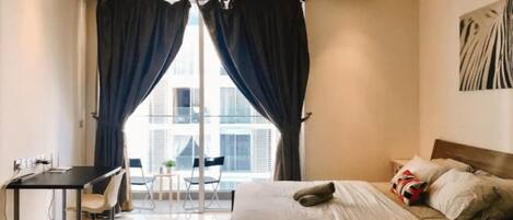 Apartment, 1 Bedroom, Non Smoking | 1 bedroom, desk, iron/ironing board, bed sheets