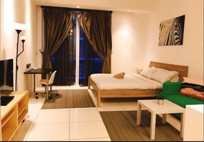 Apartment, 1 Bedroom, Non Smoking | 1 bedroom, desk, iron/ironing board, bed sheets - M Suites by SYNC (Kuala Lumpur)
