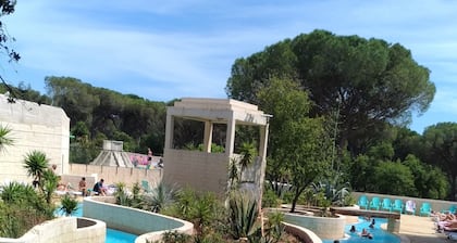 MOBIL-HOME - hébergement 8 persones