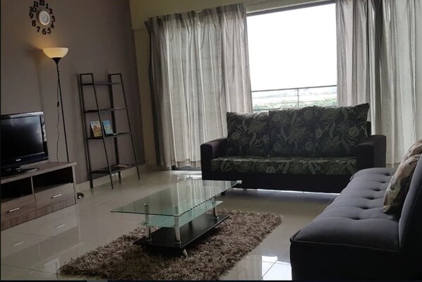 Lägenhet - 1 sovrum - icke-rökare | Vardagsrum | Platt-tv