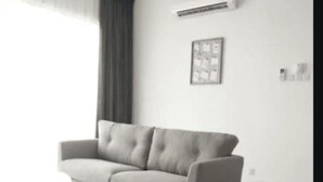 Apartment, 3 Bedrooms, Non Smoking | 3 bilik tidur, meja, seterika/papan seterika, cadar katil 