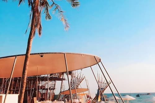 Beach bar