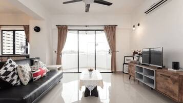 Apartment, 3 Bedrooms, Non Smoking | Living area | Flat-screen TV