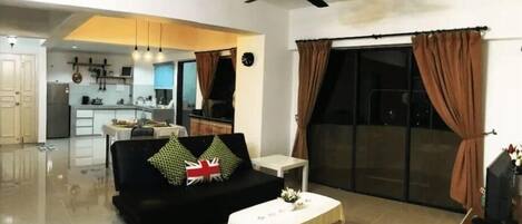 Apartment, 3 Bedrooms, Non Smoking | Living area | Flat-screen TV